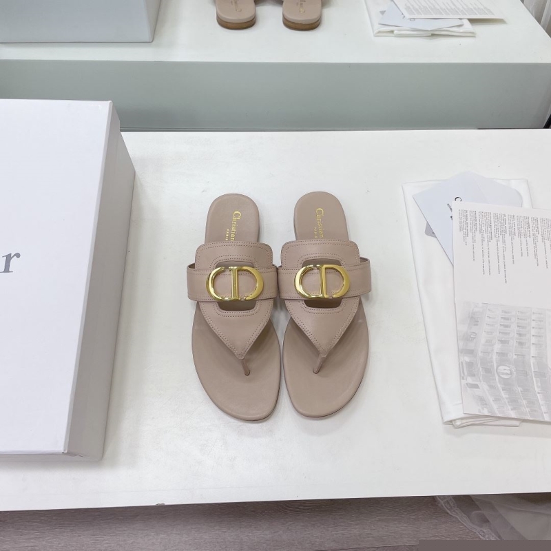 ch**an D*or slippers